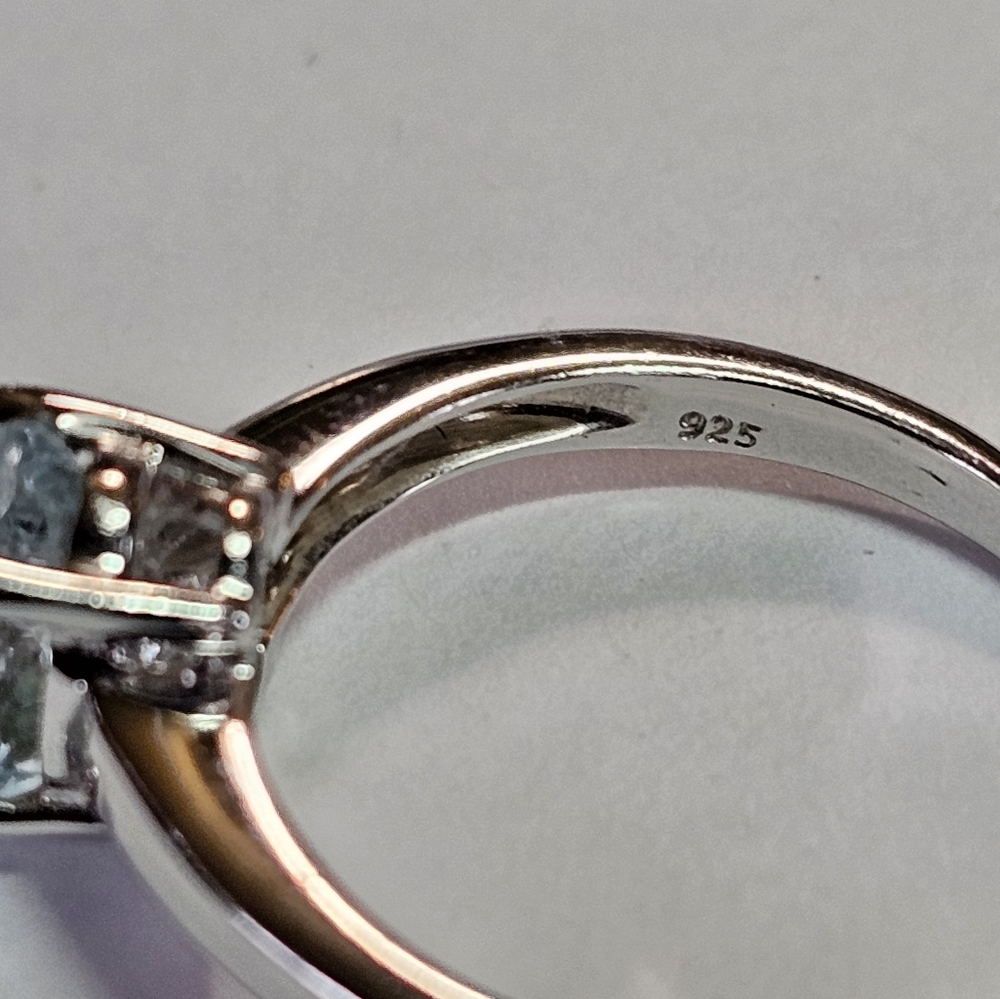 Genuine Aquamarine Solitaire Ring in Sterling Silver Size 7! - Picture 5 of 7